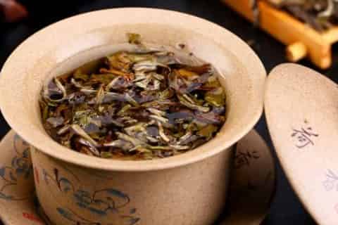 茶叶渣可以倒在花盆里吗