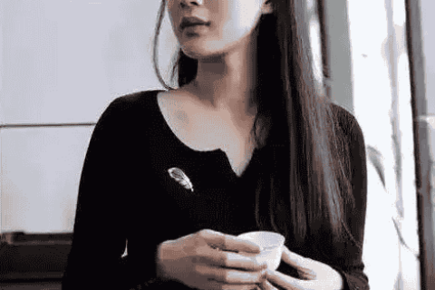 三种女人不适合戴翡翠玉手镯戴在位置比较好