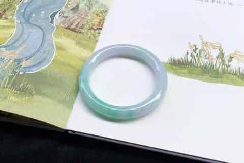 翡翠手镯怎么挑,辨别真假,这里有你想要的