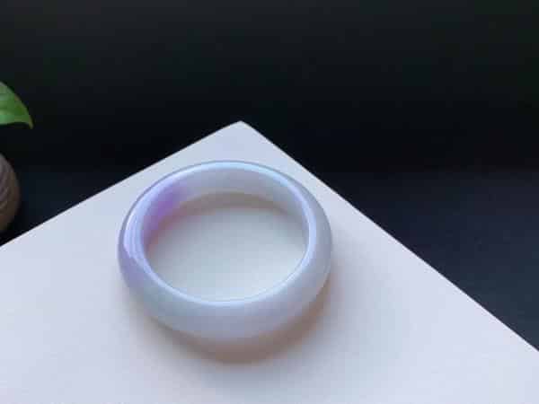 翡翠镯子可以回收吗