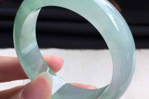 玉镯等级分类  玉镯的类型