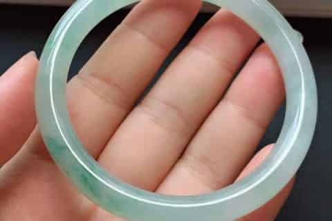 镯子都分哪些种类  怎样量手镯圈口尺寸
