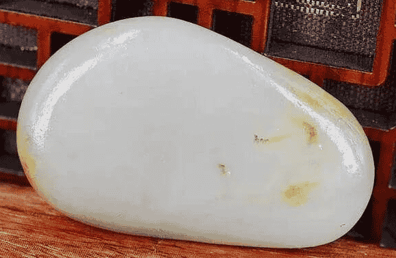 山流水玉石抹油可以吗（玉可以用油养吗）