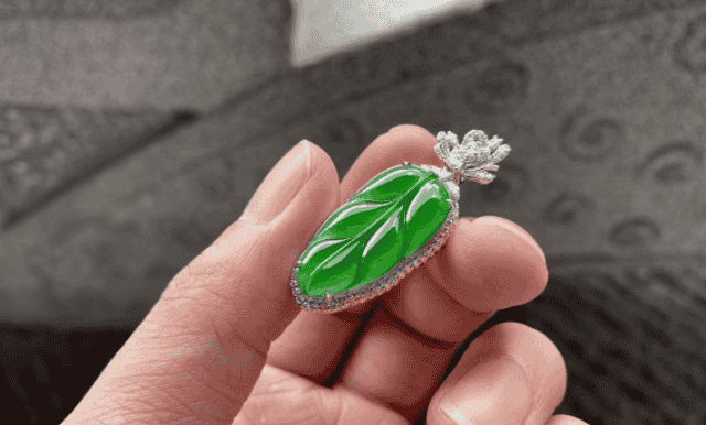 缅甸玉石汗青祖母绿好吗（世界四大名贵宝石之一）