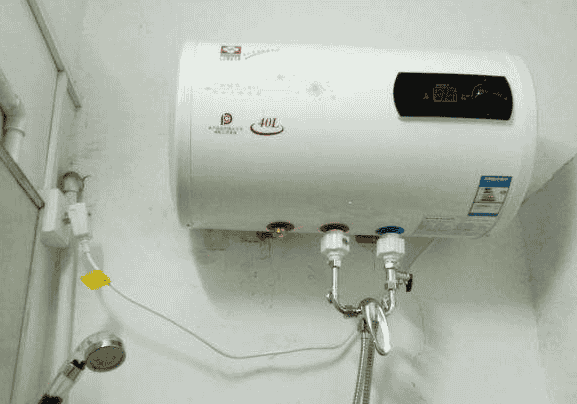 千万别买储水式热水器