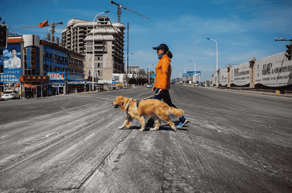 across和through的区别