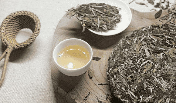 白茶与绿茶的区别