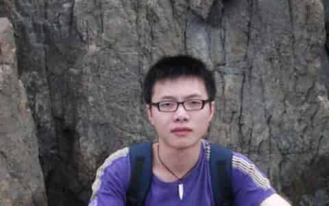 适合圆脸的男生发型有哪些