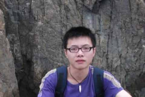 适合圆脸的男生发型有哪些
