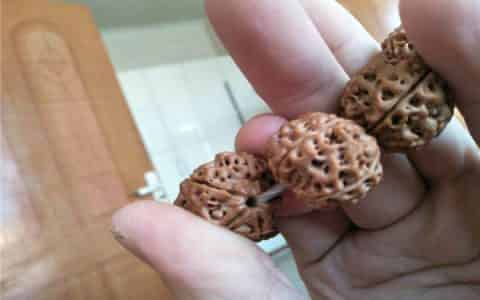 金刚里面的白色怎么刷掉