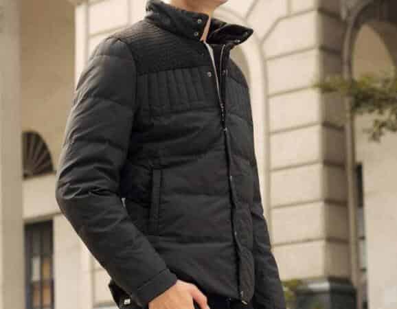 羽绒服有静电吸灰怎么去除
