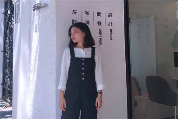 圆脸剪短发好看吗