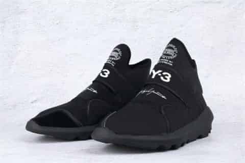 Adidas Y3是什么品牌