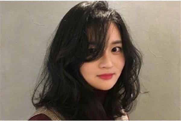 脸长额头宽适合什么发型