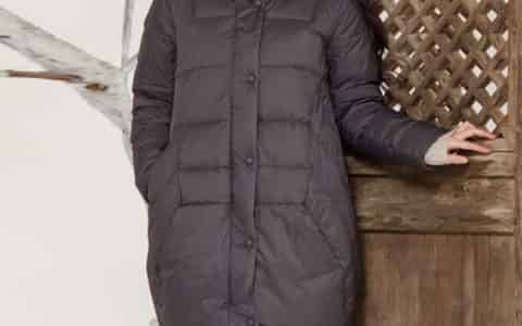 羽绒服有鸭毛味正常吗