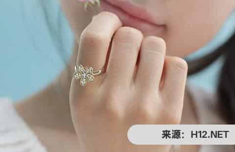 各手指戴戒指的含义
