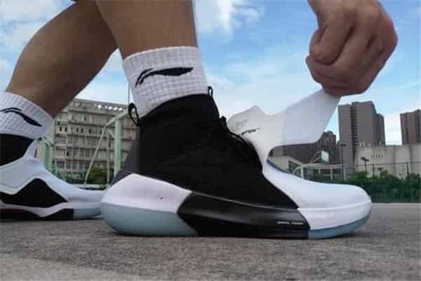 后卫适合穿什么篮球鞋