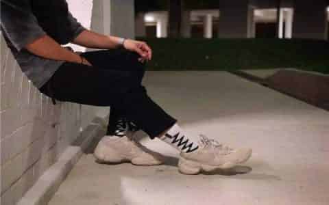 yeezy500尺码偏大还是偏小
