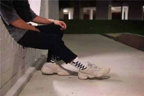 yeezy500尺码偏大还是偏小