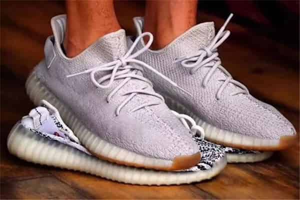 yeezy拼接鞋子会反光吗