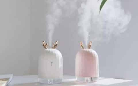 加湿器放在卧室什么位置好