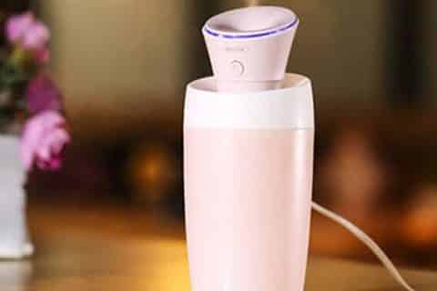 加湿器是不是不能放电器附近