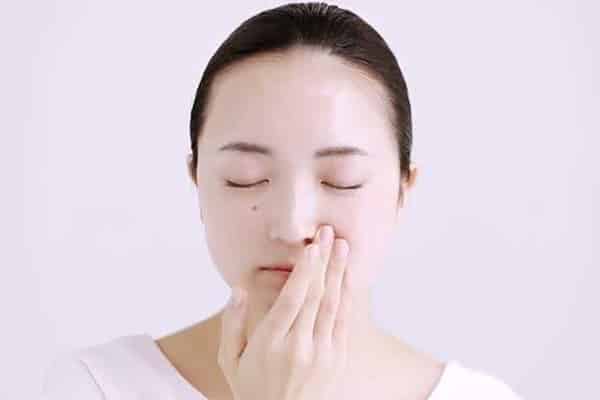 娇韵诗美白精华液成分