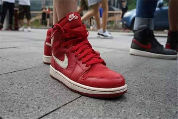 aj1女鞋码偏大还是偏小