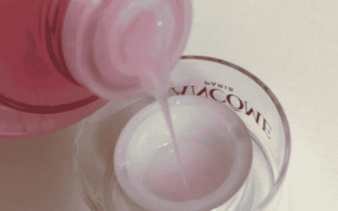 兰蔻粉水真的好用吗？味道淡雅效果好，用过不想换