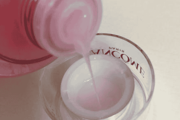 兰蔻粉水真的好用吗?滋味浓艳作用好，用过不想换