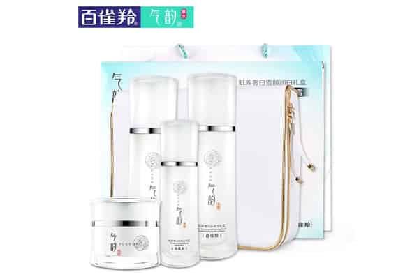 40岁百雀羚哪款比较好