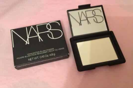 nars蜜粉新款旧款的区别