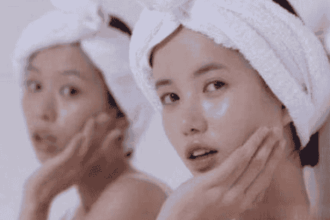 敷完面膜要用洗面奶洗脸吗