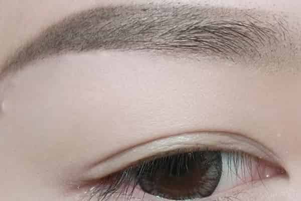 最简单的素颜妆方法