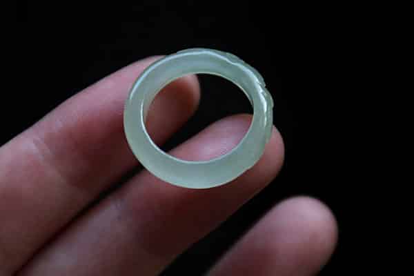 玉石戒指值钱吗,玉石戒指有价值吗?