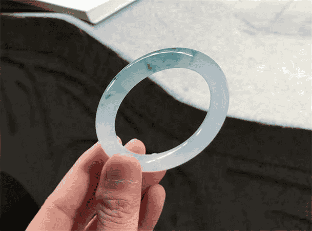 有哪些办法|怎样养翡翠手镯才干透亮
