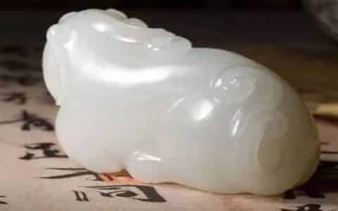 玉石都是透明的吗,玉石都会透光吗?