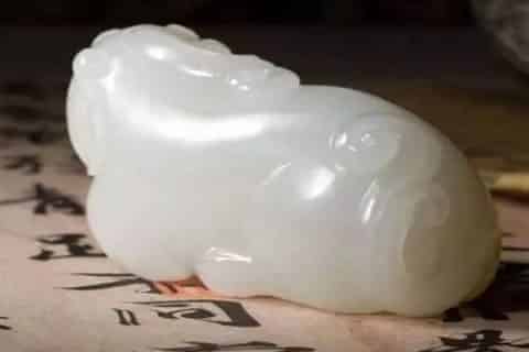 玉石都是透明的吗,玉石都会透光吗?