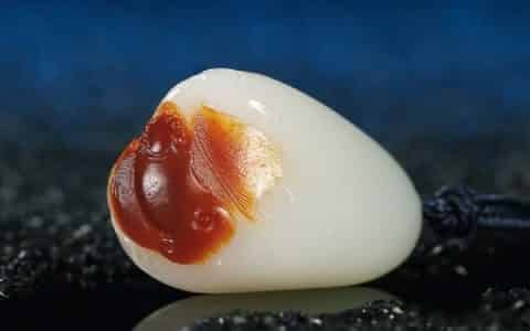 玉石属于水晶吗,玉石属于水晶类吗?