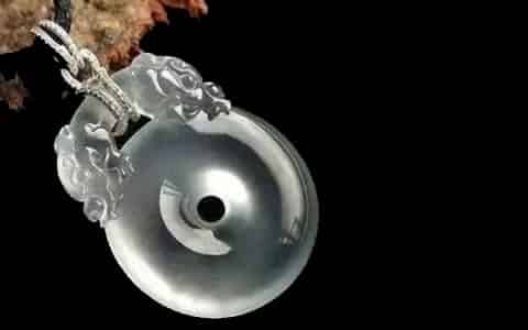 翡翠可以戴两三年吗  翡翠日常如何保养