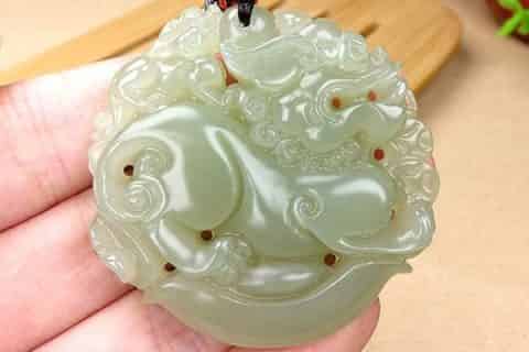 玉翡翠怎么辨别真假, 翡翠玉是翡翠吗?