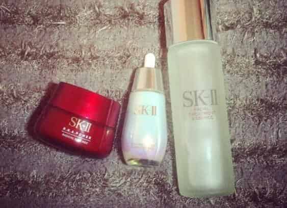 sk2神仙水能和小灯泡一起使用吗