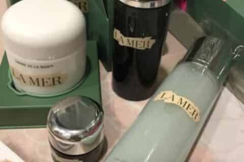 海蓝之谜焕肤水适合油性敏感肌肤嘛