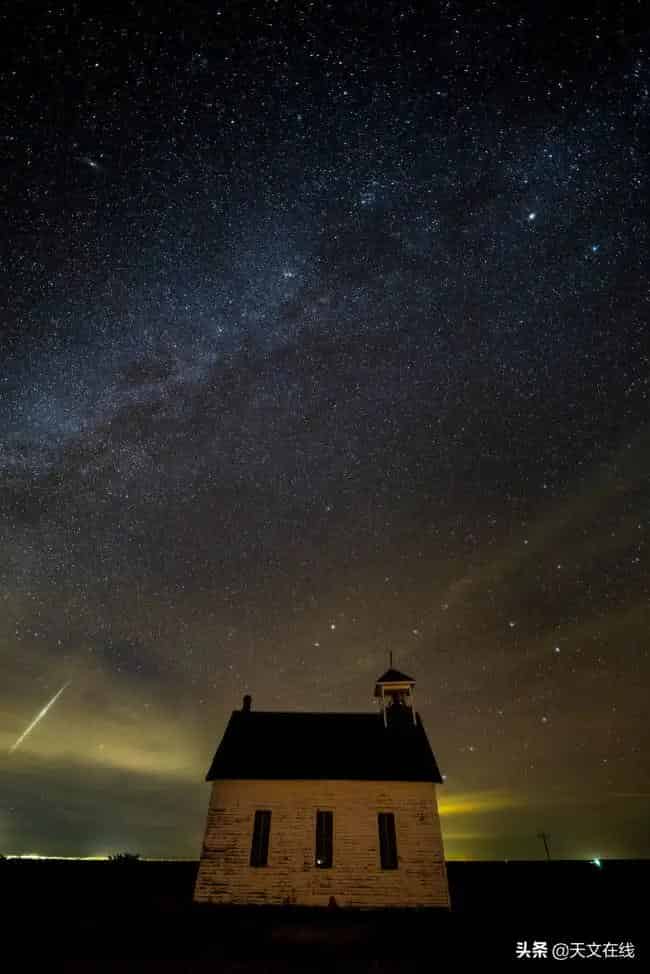2022年流星雨时间表（什么时候有流星雨出现）