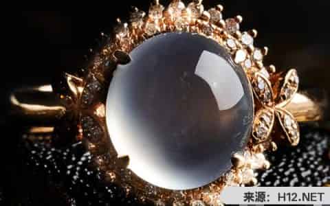 冰种翡翠吊坠价格一般是多少, 冰种翡翠的特征有什么?
